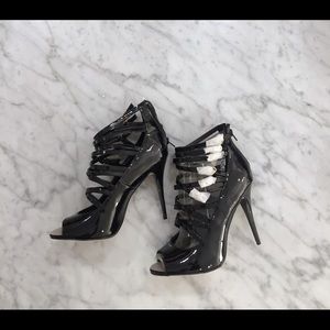 NWT Steve Madden Raige Black Patent Pump
